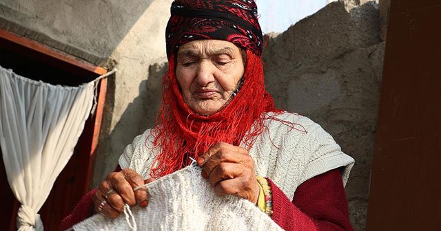 Iğdır&#039;ın &#039;kofi&#039;leri Fatma ninenin elinde hayat buluyor