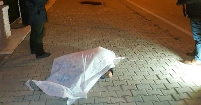 Kaldırımda ölü bulundu