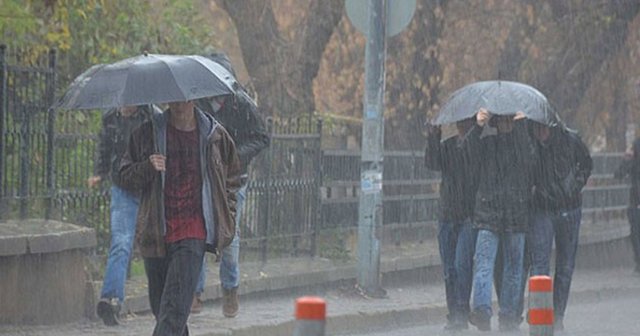 Meteoroloji&#039;den Marmara ve Karadeniz&#039;e yağış uyarısı