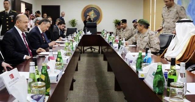 Milli Savunma Bakanı Işık Suudi Arabistan'da
