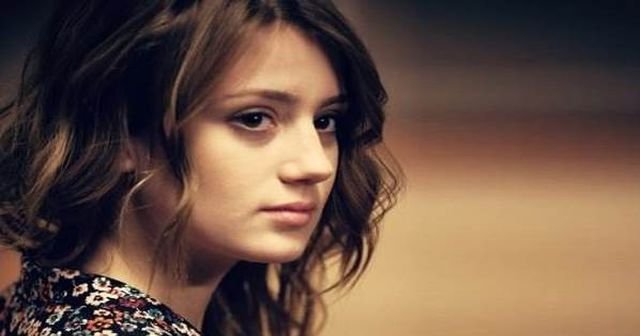 Oyuncu Gizem Karaca nişanlandı