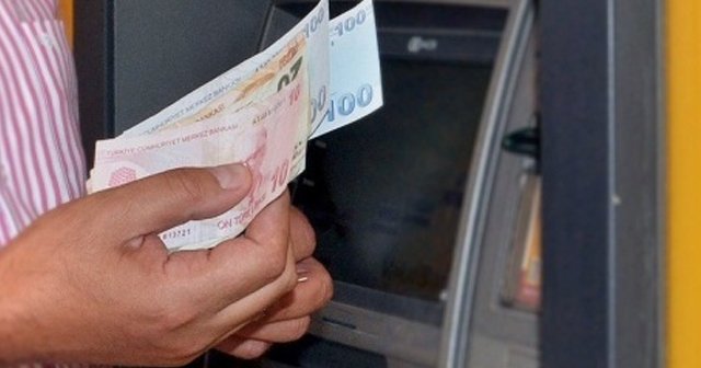 Pes dedirten sahtekarlık! ATM&#039;yi dolandırdılar