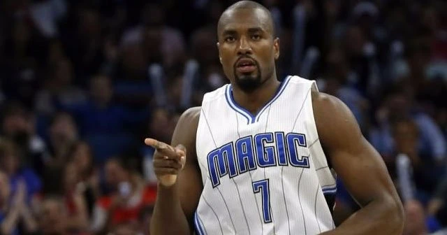 Serge Ibaka takasla Toronto'ya geldi