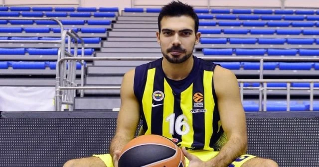 Sloukas ameliyat olacak