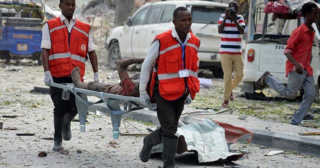 Somali&#039;de pazar yerine bombalı saldırı: 20 ölü