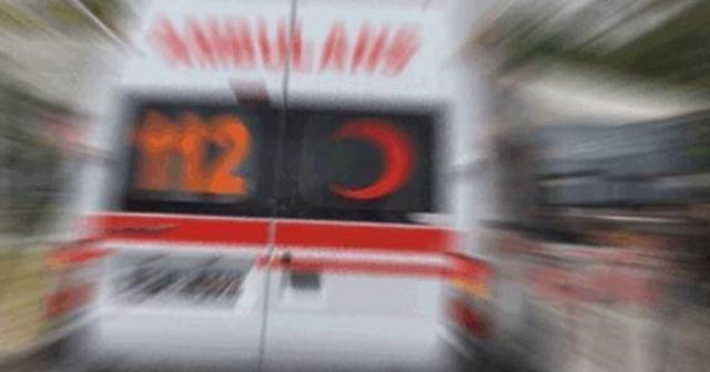 Tokat&#039;ta ambulansla kamyonet çarpıştı: 2 ölü, 4 yaralı