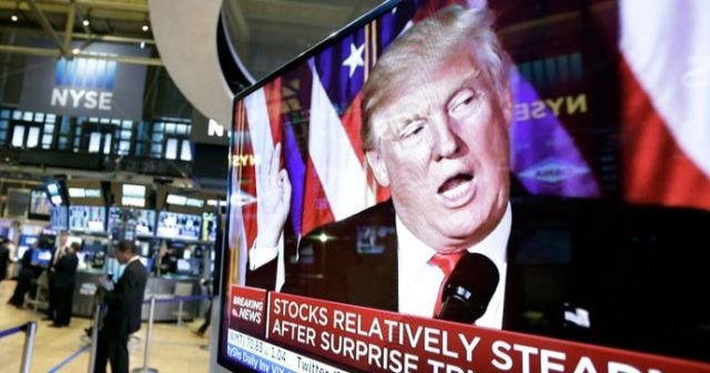Trump göz kırptı, New York Borsası 25 yılın zirvesine çıktı
