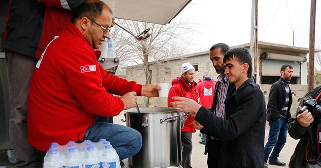 Adıyaman&#039;da günde 6 bin depremzede ve çalışana yemek dağıtılıyor