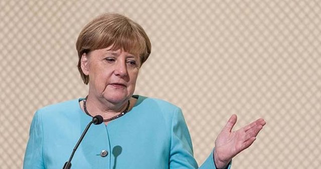 Alman Belediyeler Birliği Merkel&#039;e sert çıktı