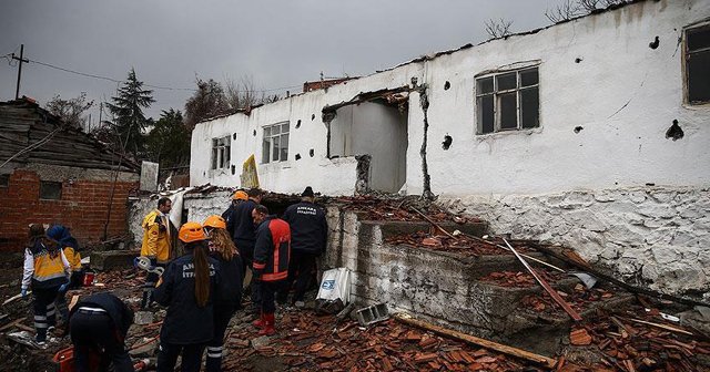 Ankara'da gecekondu çöktü: 1 ölü, 2 yaralı