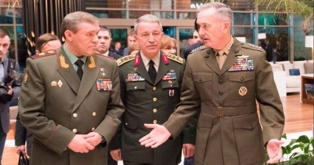 Orgeneral Akar, ABD&#039;li ve Rus mevkidaşlarıyla buluştu