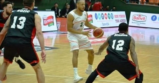 Banvit rakibine şans tanımadı