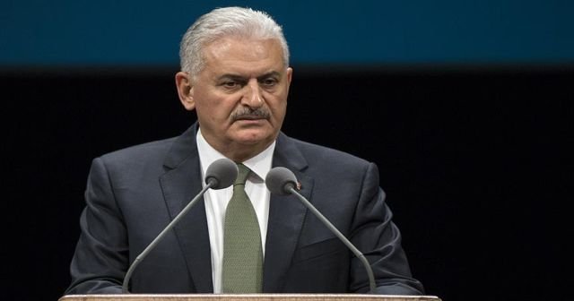 Başbakan Yıldırım video konferans yöntemiyle mitinge bağlandı