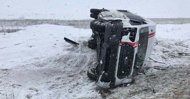 Bayan Futbol takımı trafik kazası geçirdi: 1’i ağır 18 yaralı