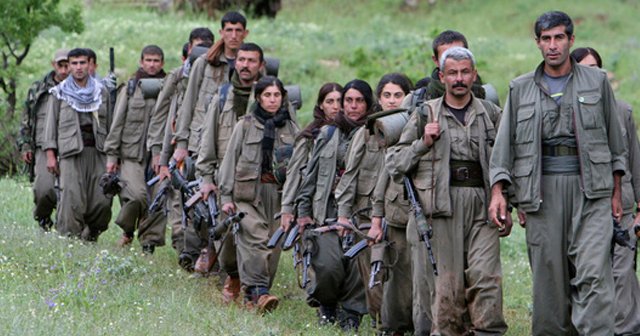 Bitlis&#039;te PKK&#039;lı grup kadınları bırakıp kaçtı