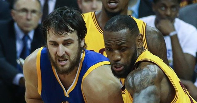 Cavalierslı Bogut ilk maçında sezonu kapattı