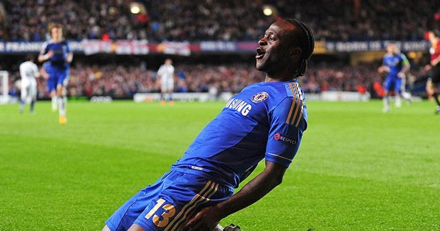 Chelsea, Moses ile sözleşme uzattı