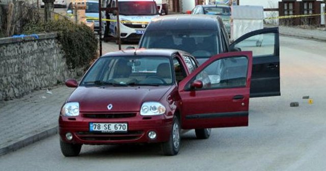 Doktor, yanında çalışan kadının kocası tarafından öldürüldü