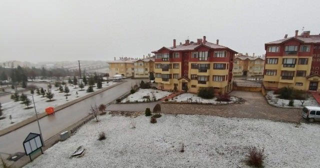 Eskişehir kara uyandı