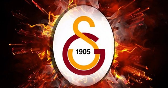 Galatasaray&#039;da istifa depremi
