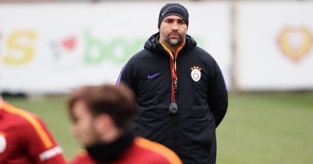 Galatasaray karıştı! Futbolcular isyan etti