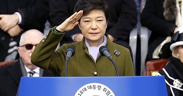 Güney Kore Devlet Başkanı&#039;nın görevine son verildi!