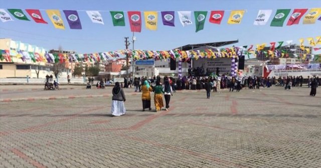 HDP umduğunu bulamadı, meydan boş kaldı