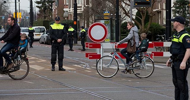 Hollanda bakanımızı ülkeye almıyor