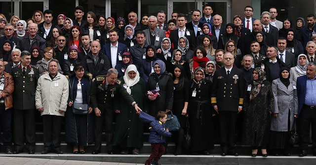 Hulusi Akar yakaladı, işte tam o an