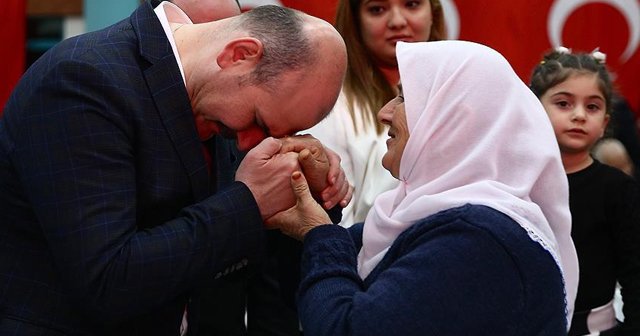 İçişleri Bakanı Soylu, şehit yakınları ve gaziler ile buluştu