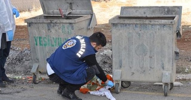 Kahramanmaraş&#039;ta 2 günlük bebeği çöp konteynerine attılar