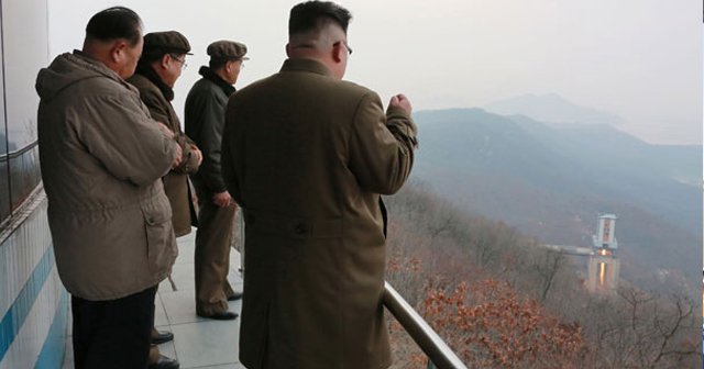Kuzey Kore tehdit ederek fırlattı