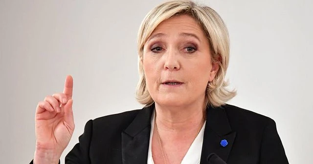Le Pen'den AB'den ayrılma önerisi