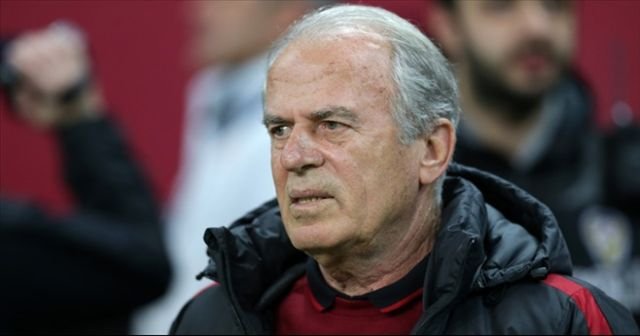 Mustafa Denizli ile kavga etti! Kadro dışı kaldı