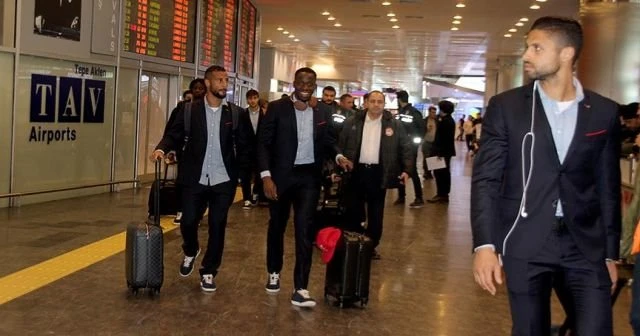 Olympiakos, İstanbul'a geldi