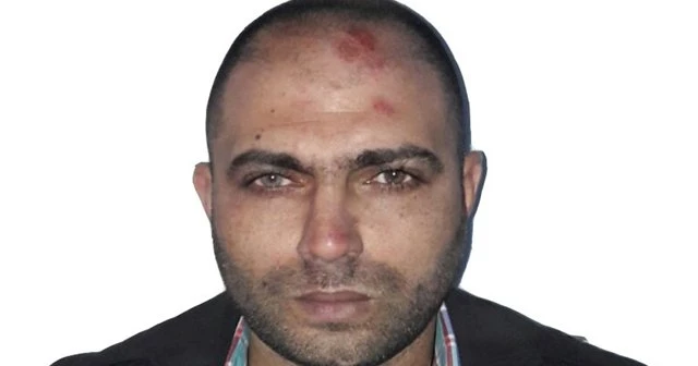 Onu gözleri ele verdi
