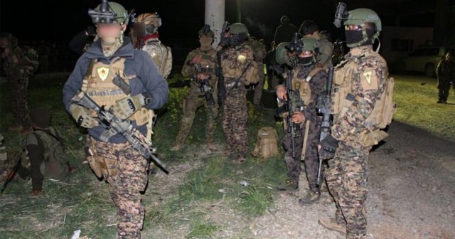 Rakka yakınlarına havadan indirilen ABD askerleri ve YPG&#039;lilerin fotoğrafları yayınlandı