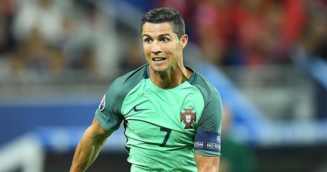 Ronaldo&#039;nun adı havalimanına verildi