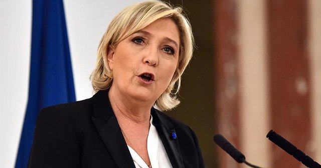 Savcılık Le Pen&#039;i ifade vermeye çağırdı