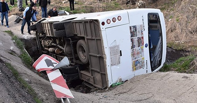 Tekirdağ&#039;da işçi midibüsü dereye yuvarlandı: 18 yaralı