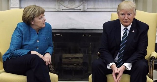 Trump, Merkel&#039;in ardından Twitter&#039;a koştu