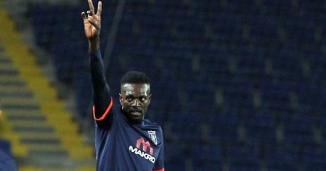 Adebayor&#039;dan maç sonu Beşiktaş&#039;a ince mesaj