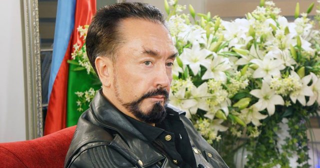 Adnan Oktar oyunun rengini açıkladı