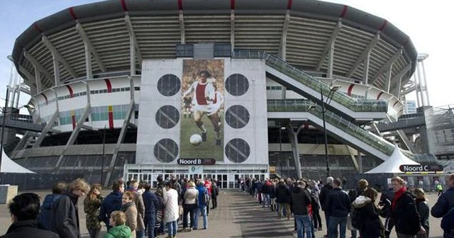 Ajax&#039;ın stadının adı Johan Cruyff Arena oldu