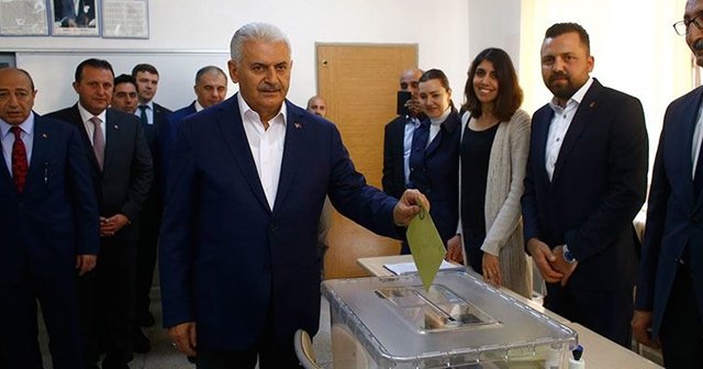 Başbakan Binali Yıldırım oyunu kullandı