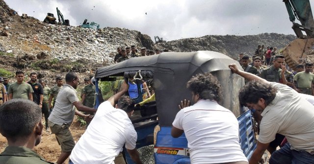 Çöp dağı patlamasında 19 kişi öldü