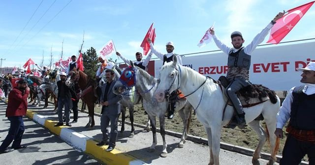 Erdoğan&#039;a atlı ciritçilerle karşılama