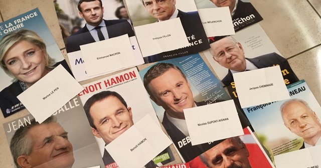 Fransa’da oy pusulalarının seçmenlere dağıtımına başlandı