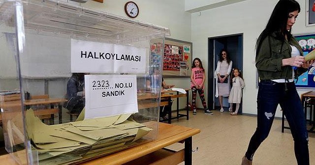 Halk oylamasında katılım oranı yüzde 85,46 oldu