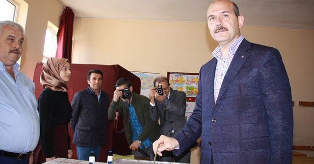 İçişleri Bakanı Soylu: Oy kullanma işlemleri sükunet ve güvenlik içerisinde başladı